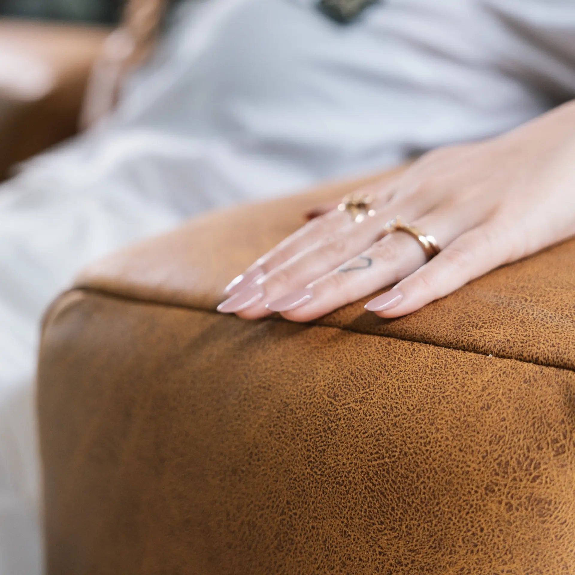 Sofá na Caixa modular 1 lugar poltrona com chaise - Poli-couro