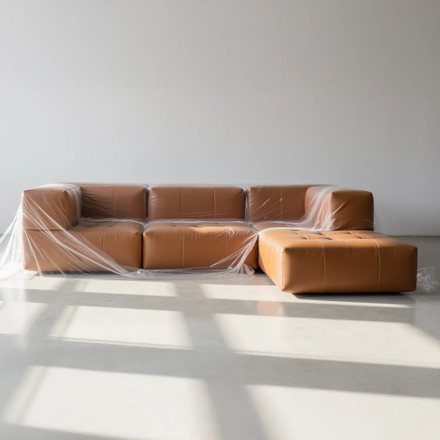 Sofá na Caixa modular 1 lugar poltrona com chaise - Poli-couro