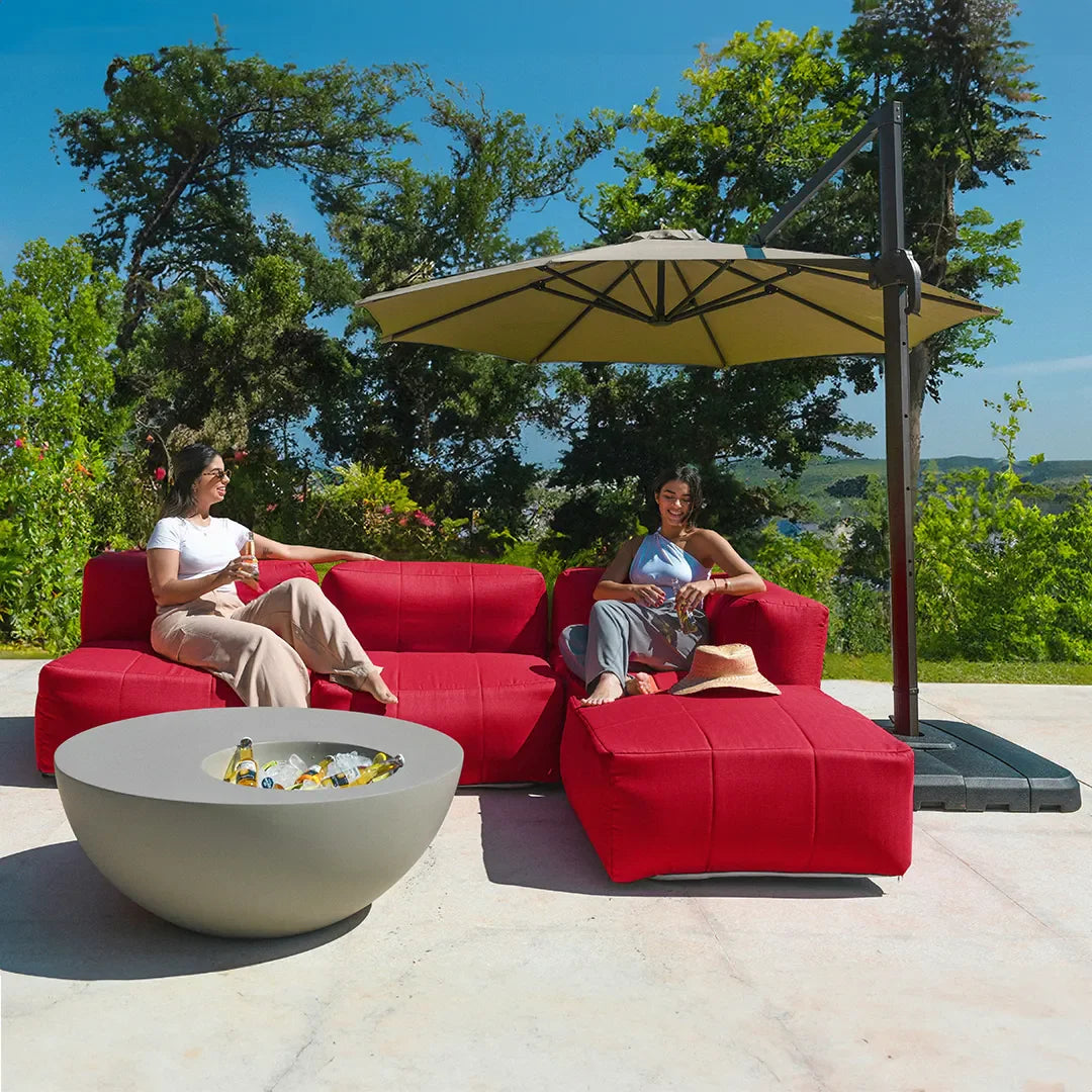 Lounge com 4 Puffs Puzz Modular + Ombrelone Cantilever Linho, 3,35x2,60m, Lateral Alumínio